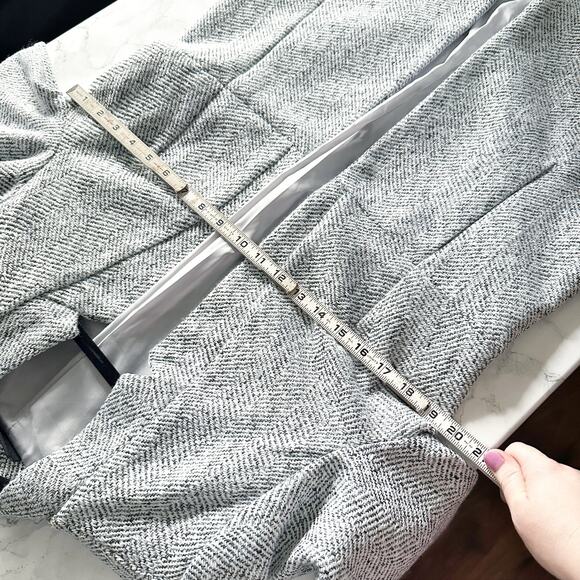 VICI Tayshia Pocketed Pale Gray Herringbone Open Front Jacket Women’s Size Small - Picture 13 of 14